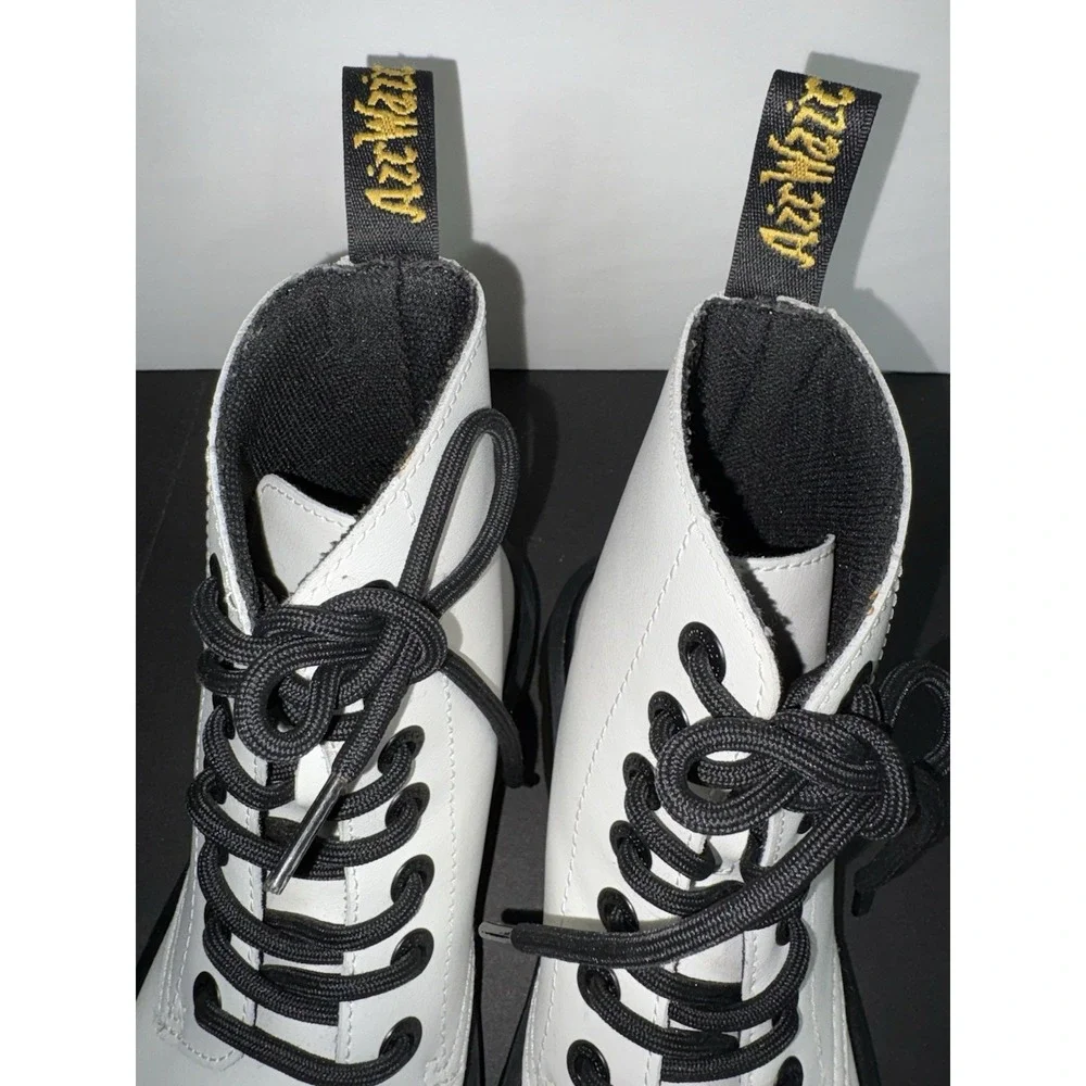 Doc Martens Luana Women's Sz 6 Air Cushions Sole White‎ Boots Dr. AW004